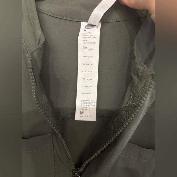 NEW Fabletics Dark Green Women's Pants Jumpsuit Olive M Fall Zip up Pantsuit - Picture 10 of 10